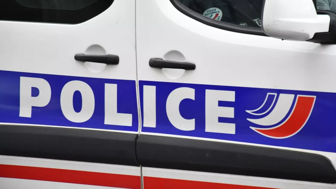 Grenoble : agressé à coups de batte de baseball dans une cage d'escalier