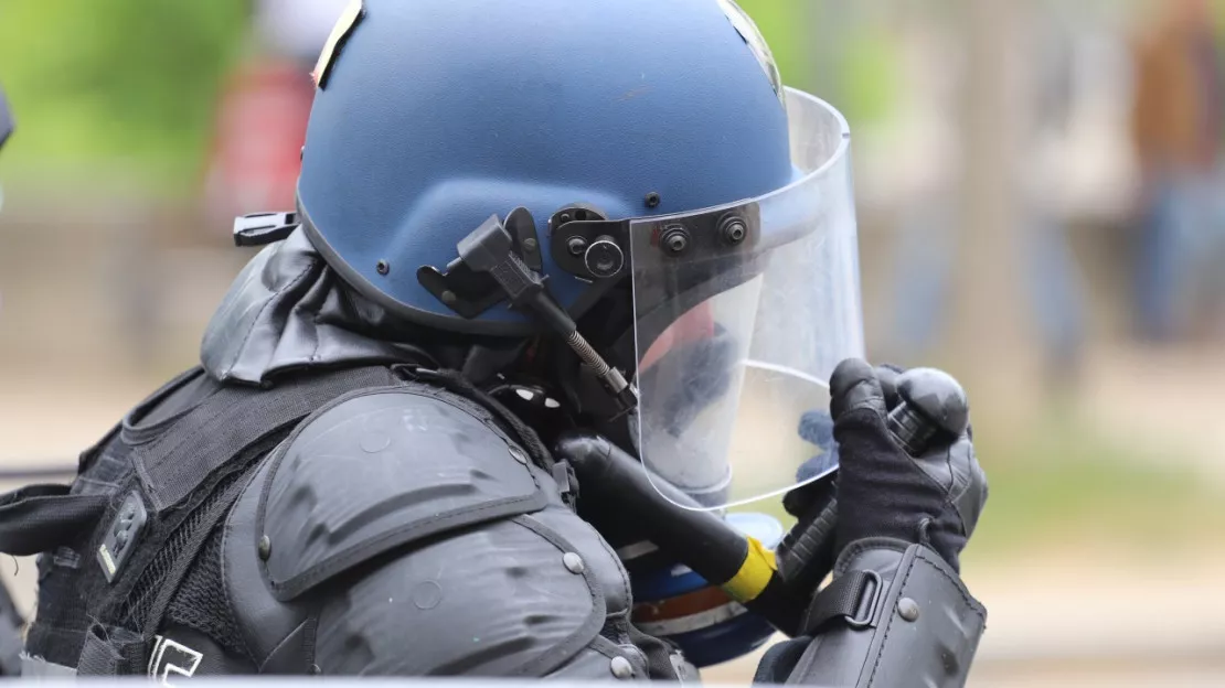 Grenoble : les policiers accueillis par des nuées de pierres dans le quartier de l'Arlequin