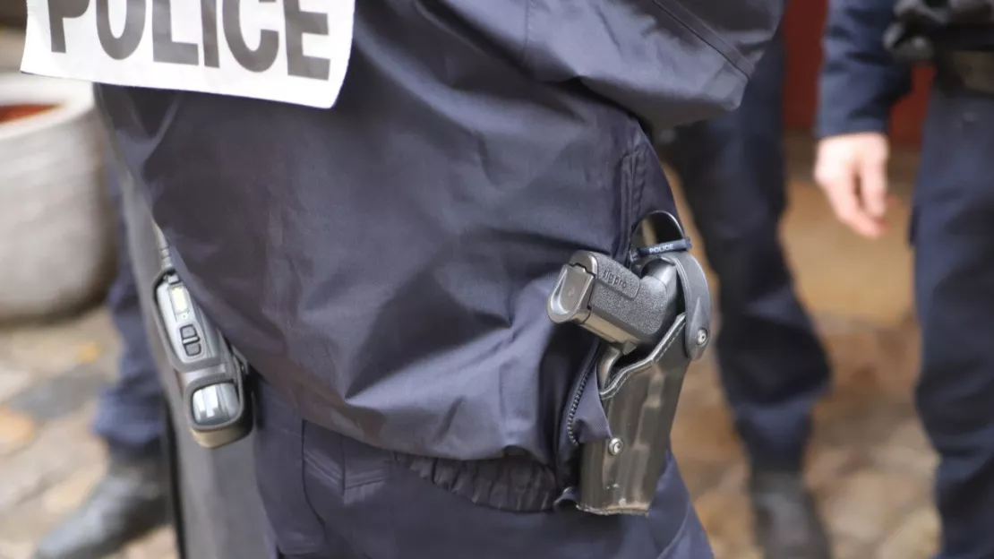 Grenoble : un mineur isolé touché par un tir d'arme à feu