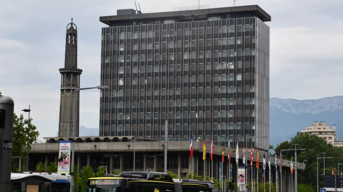 Grenoble : une troisième alerte à la bombe à la mairie, des rançons fantaisistes réclamées