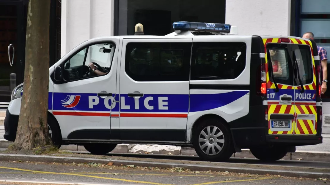 Près de Grenoble : un homme se suicide dans un stade