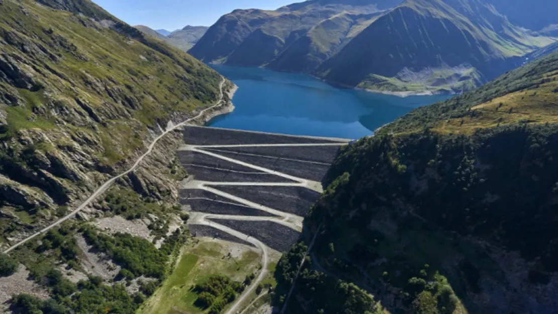 Réforme des retraites : des centrales hydroélectriques bloquées en Isère par des grévistes