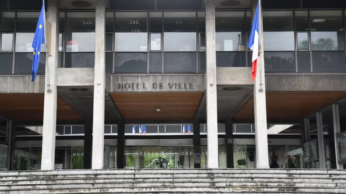 Règles douloureuses et maladies lourdes : la mairie de Grenoble instaure de nouveaux droits d'absence pour ses agents