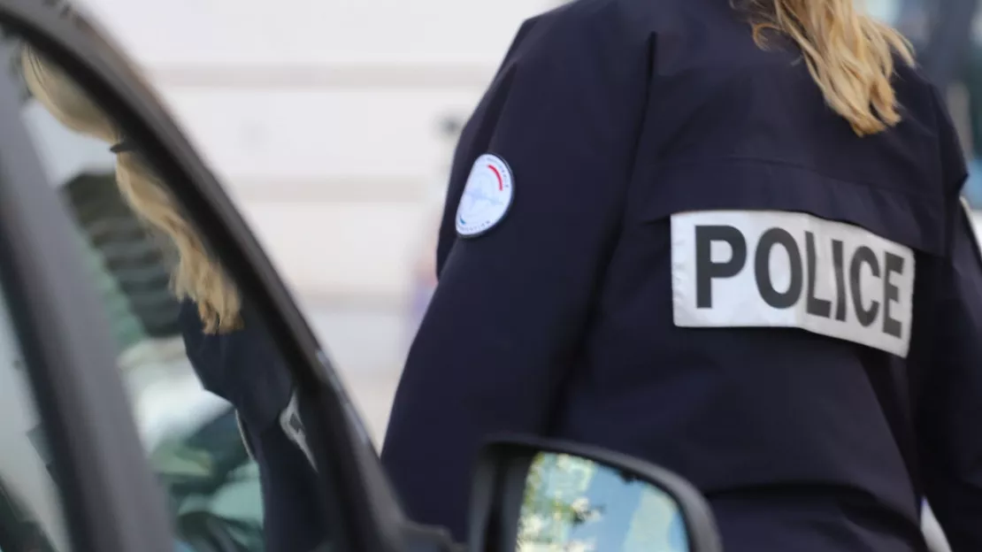 Sa voiture volée localisée à Grenoble grâce au sac à dos de son fils