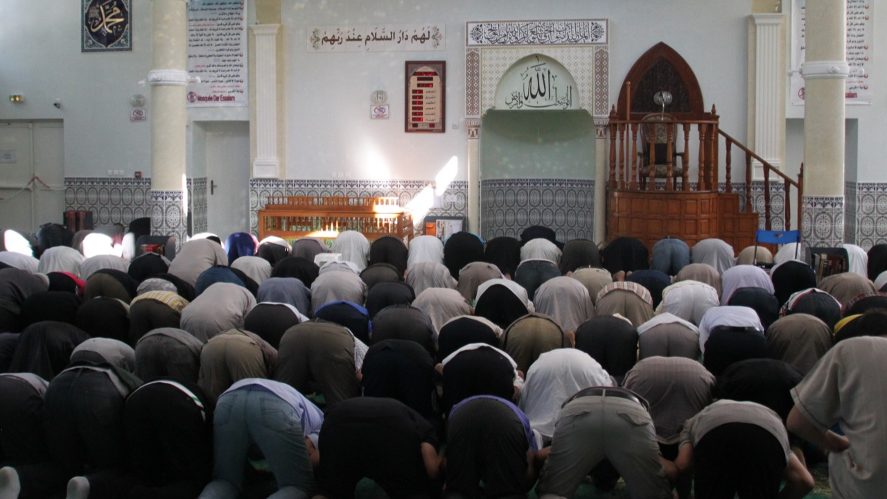 Is&egrave;re : la pr&eacute;f&egrave;te ordonne la fermeture pour six mois d&rsquo;une mosqu&eacute;e pour apologie du terrorisme