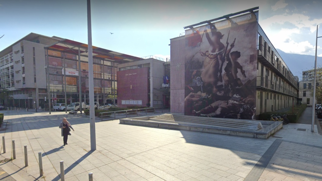 Après les émeutes, la mairie d'Echirolles va redéployer "La Liberté guidant le peuple"