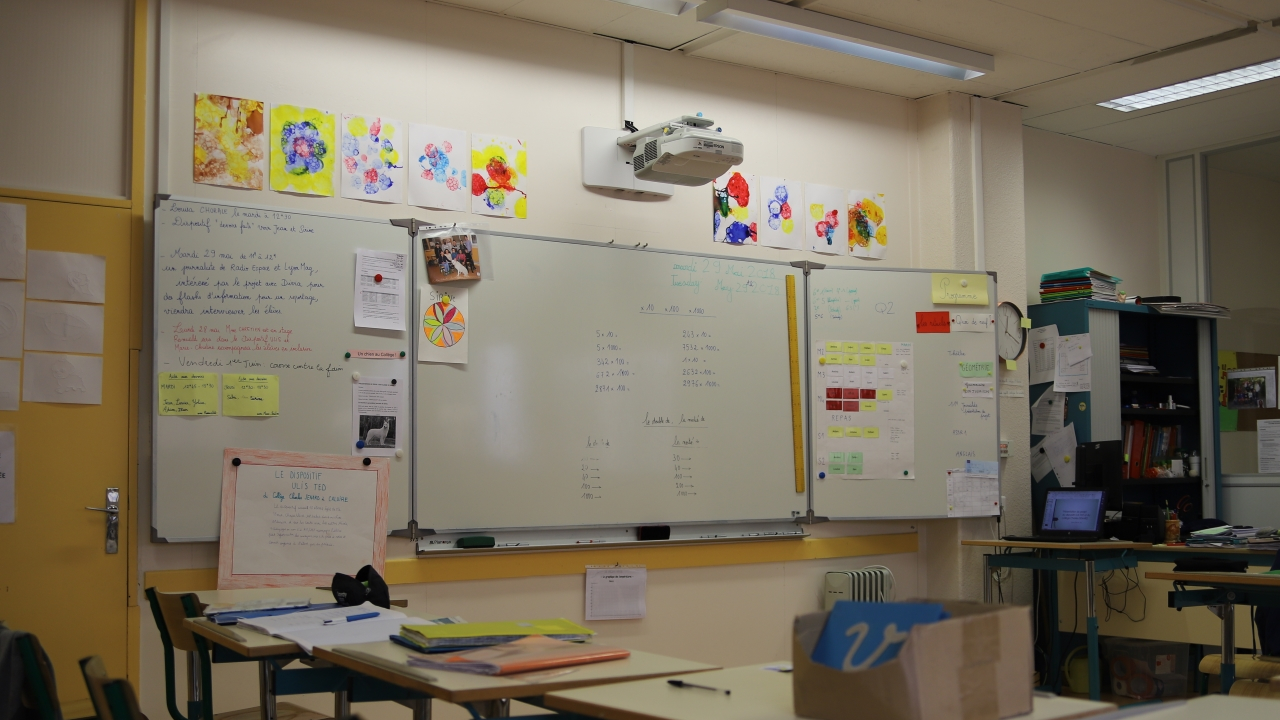 "Collège mort" près de Grenoble : les parents n'ont pas envoyé leurs enfants en cours mercredi "Collège mort" près de Grenoble : les parents n'ont pas envoyé leurs enfants en cours mercredi