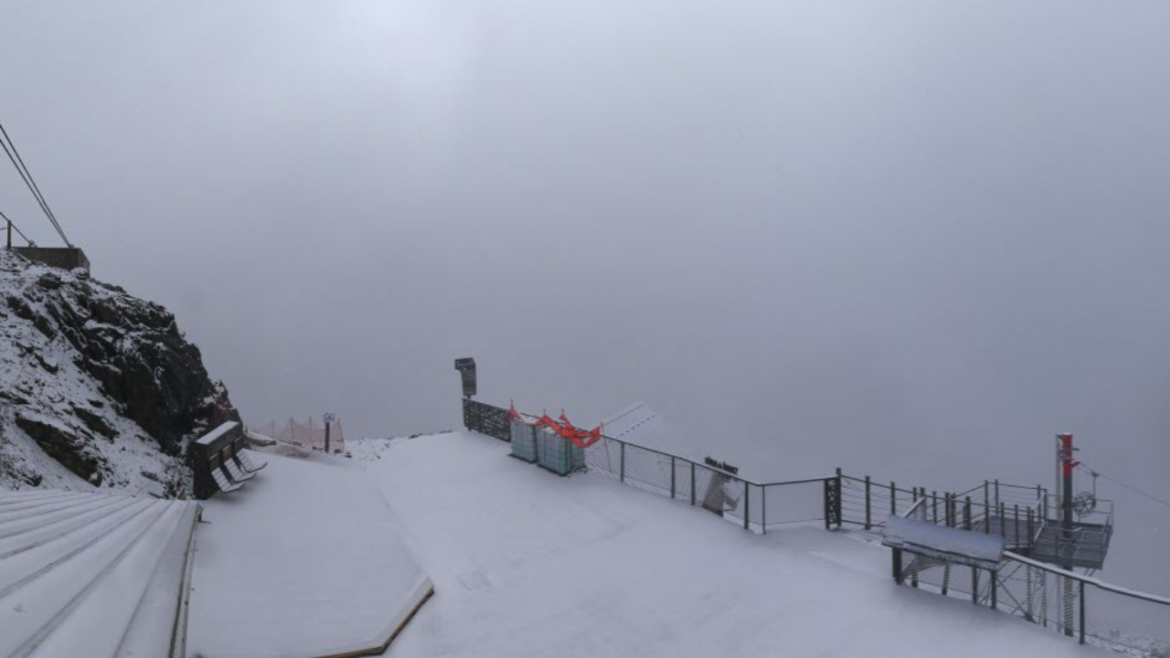 Des chutes de neiges observées à l'Alpe-d'Huez Des chutes de neiges observées à l'Alpe-d'Huez