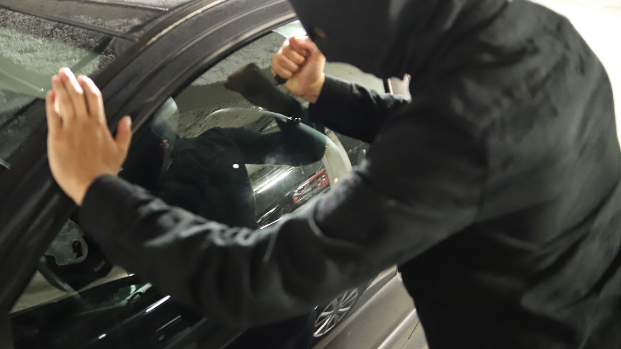 Des voleurs de véhicules jugés à Grenoble : jusqu'à 2 ans de prison Des voleurs de véhicules jugés à Grenoble : jusqu'à 2 ans de prison