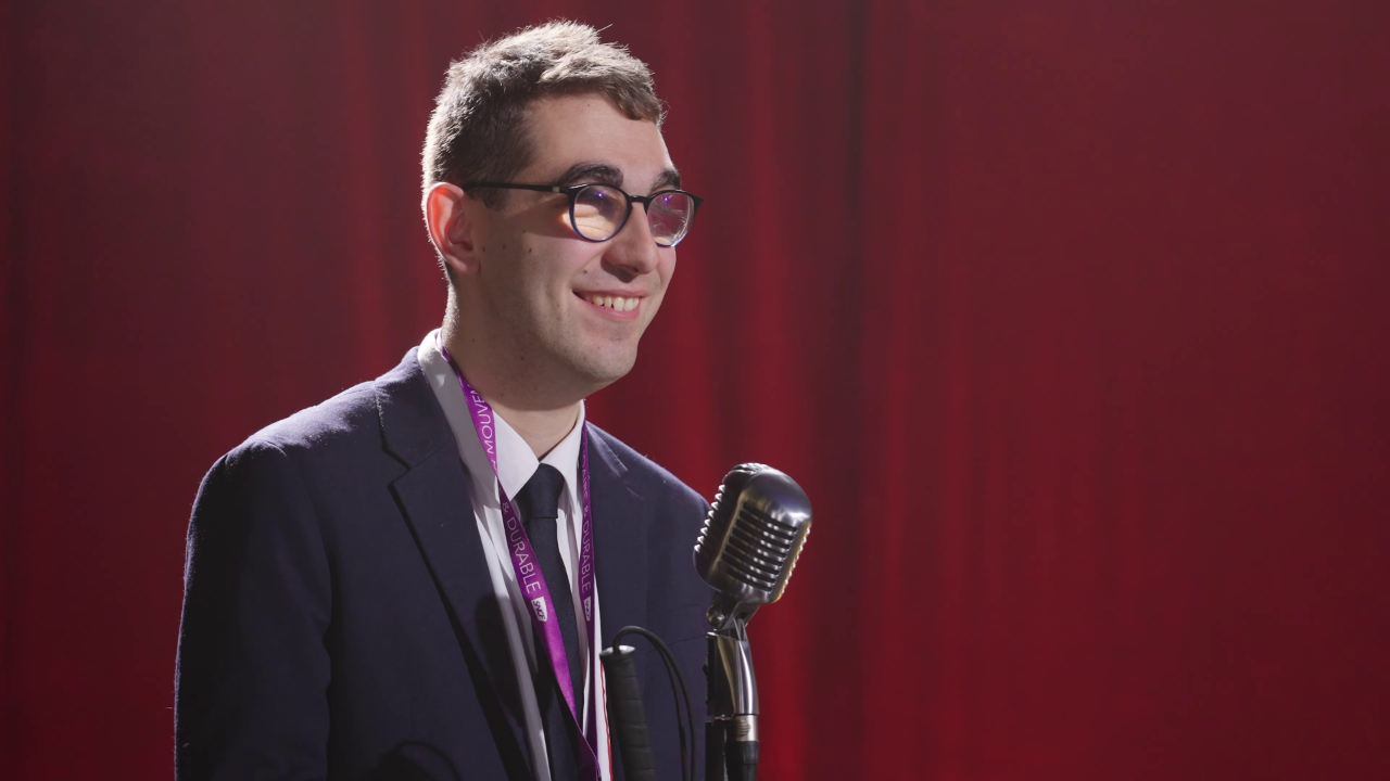 Dylan Demontis, l’imitateur de train, star de la dernière vidéo du YouTubeur Amixem Dylan Demontis, l’imitateur de train, star de la dernière vidéo du YouTubeur Amixem