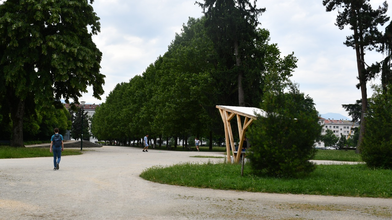 Elle avait été vandalisée par des voleurs de cuivre : la fontaine du drame du Drac va être réinstallée prochainement à Grenoble Elle avait été vandalisée par des voleurs de cuivre : la fontaine du drame du Drac va être réinstallée prochainement à Grenoble