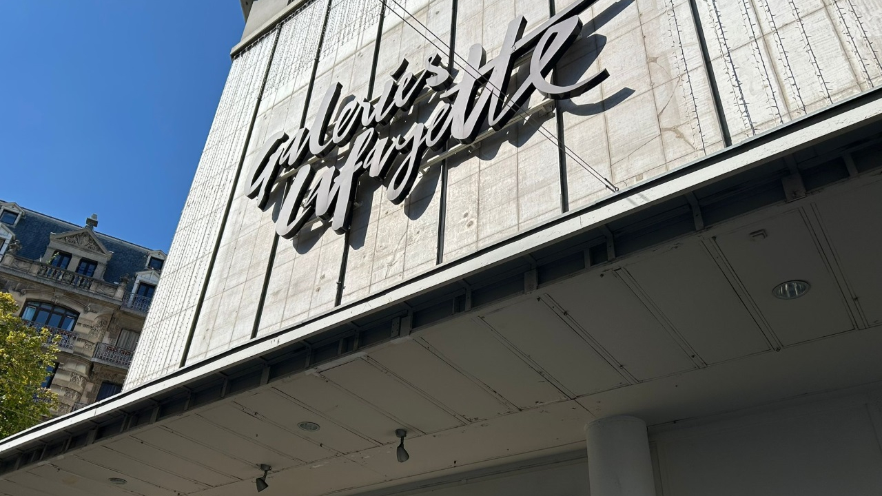 Grenoble : l'enseigne Galeries Lafayette retirée, le BHV bientôt officialisé Grenoble : l'enseigne Galeries Lafayette retirée, le BHV bientôt officialisé