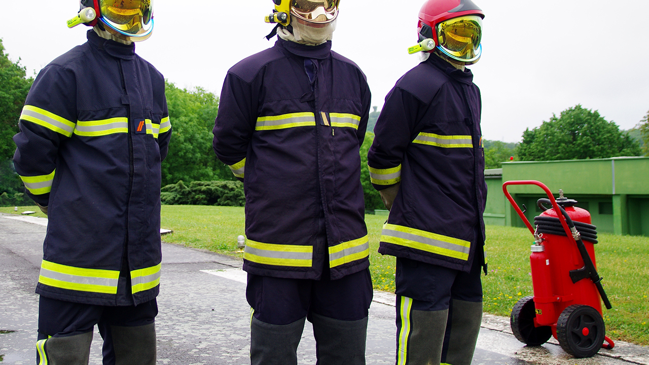 Grenoble : trois pompiers agressés par un homme désorienté Grenoble : trois pompiers agressés par un homme désorienté