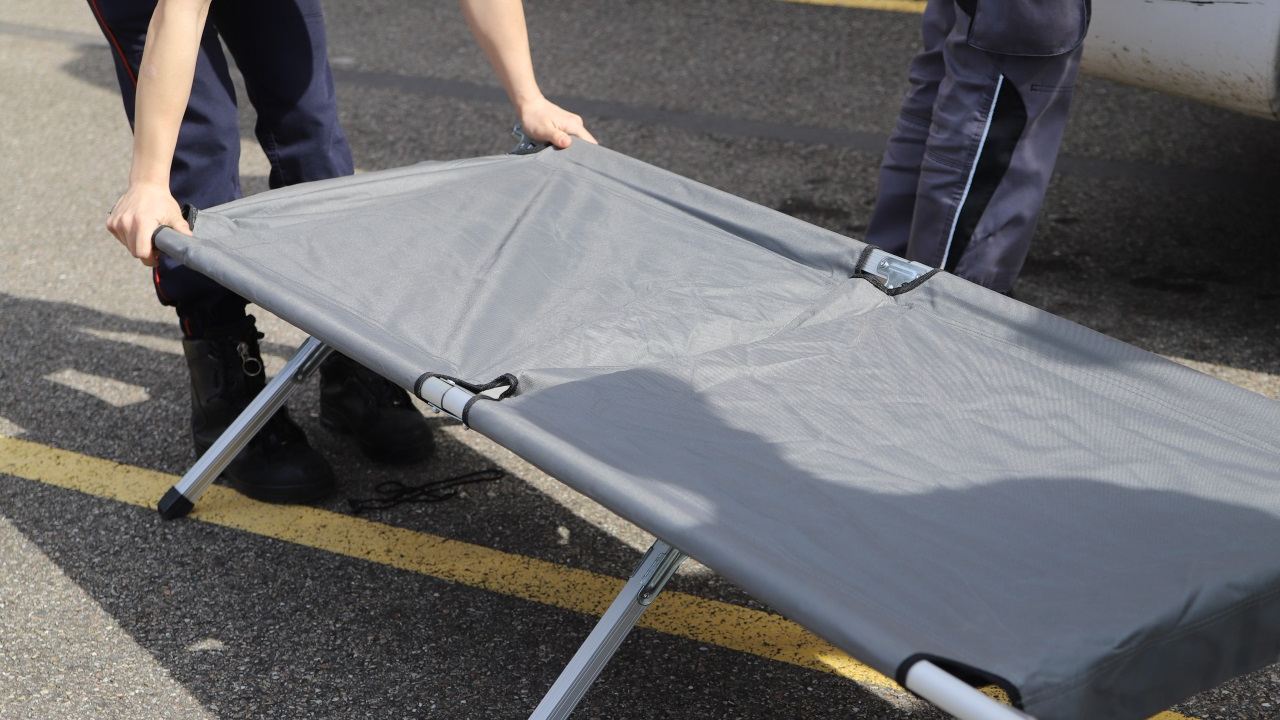 Grenoble : un homme meurt sur la voie publique, aucune blessure constatée Grenoble : un homme meurt sur la voie publique, aucune blessure constatée