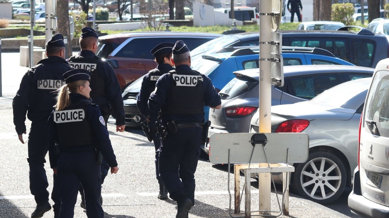 Grenoble&nbsp;: une &eacute;picerie de nuit vis&eacute;e par des tirs dans la nuit ce week-end