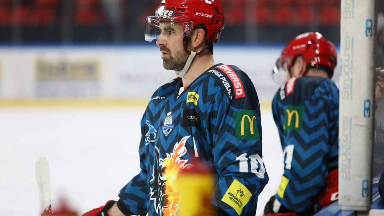 Hockey sur glace : Grenoble retrouve le goût de la victoire face à Briançon (6-1) Hockey sur glace : Grenoble retrouve le goût de la victoire face à Briançon (6-1)