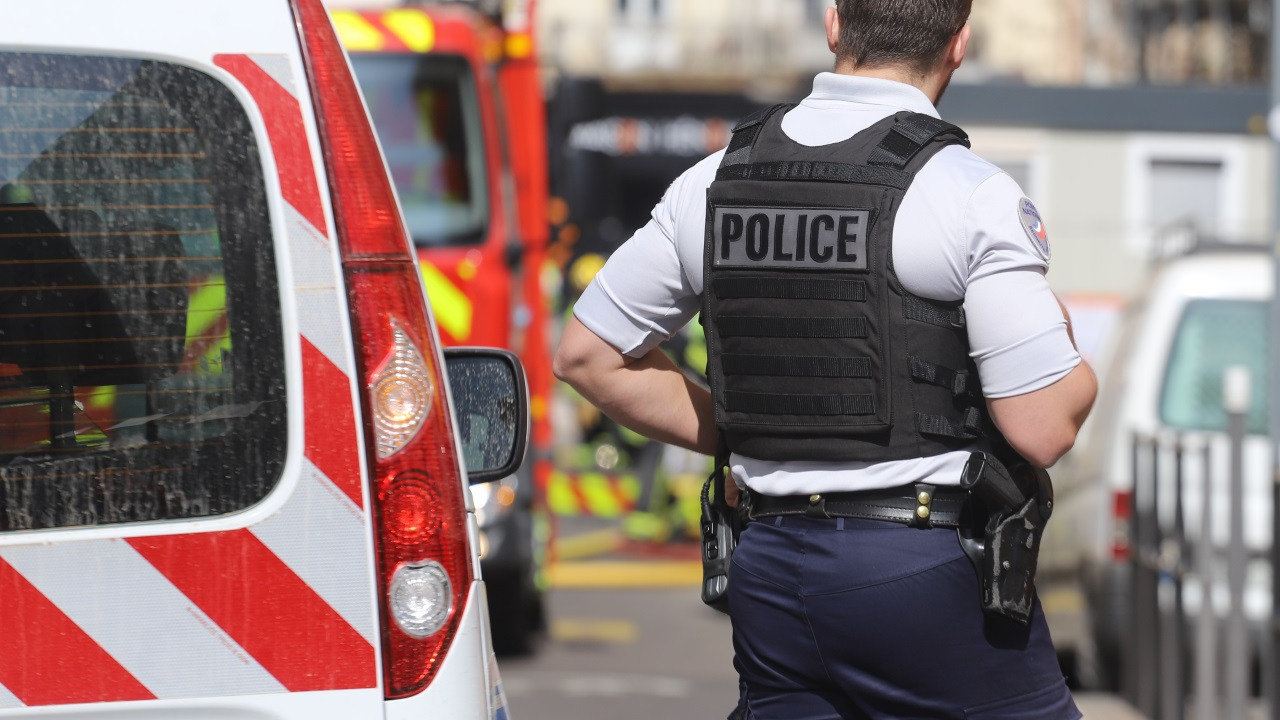 Homme abattu à Grenoble : un appel à témoins pour retrouver le tireur et son complice à trottinette