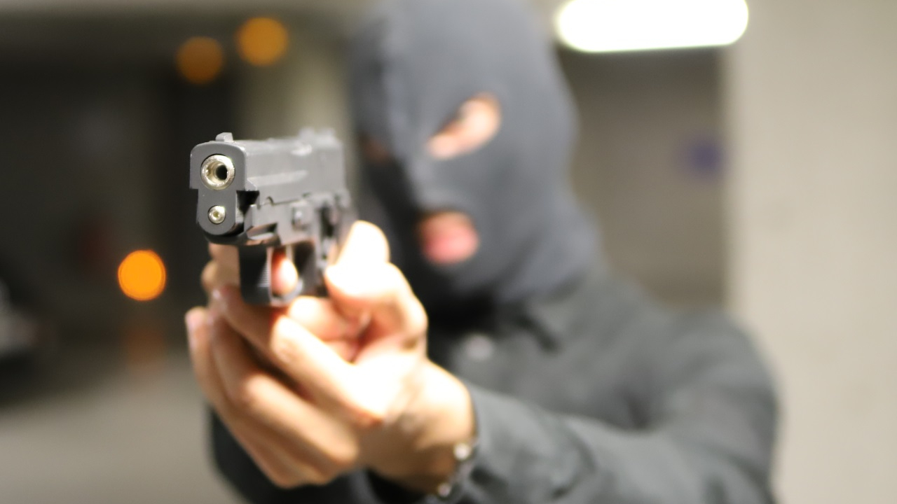 Homme interpellé armé à Echirolles : il venait de sortir de prison Homme interpellé armé à Echirolles : il venait de sortir de prison