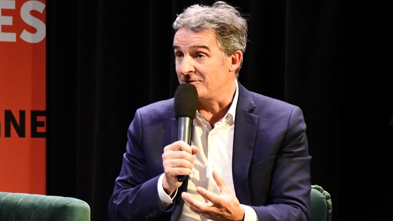 "Il arrive tout guilleret ce connard" : une &eacute;lue de Grenoble a-t-elle insult&eacute; le maire Eric Piolle lors d'une visio ?