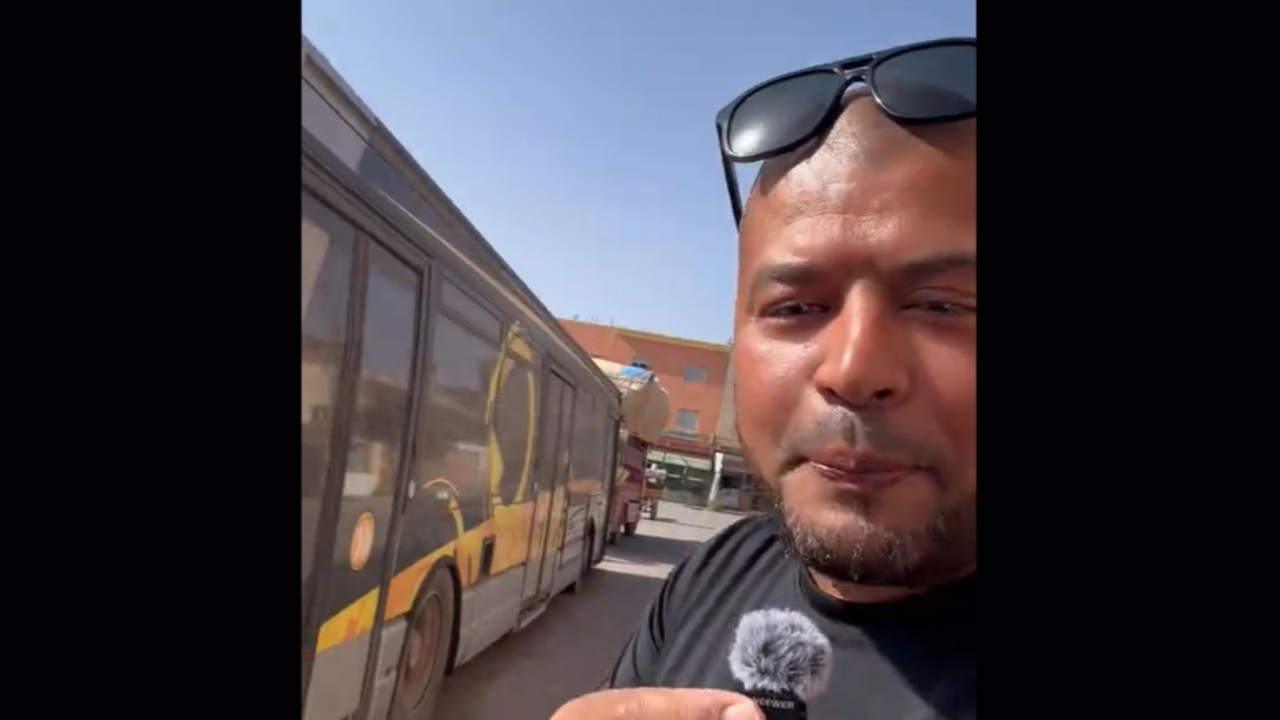Il retrouve un bus M Tag dans un "petit patelin" du Maroc Il retrouve un bus M Tag dans un "petit patelin" du Maroc