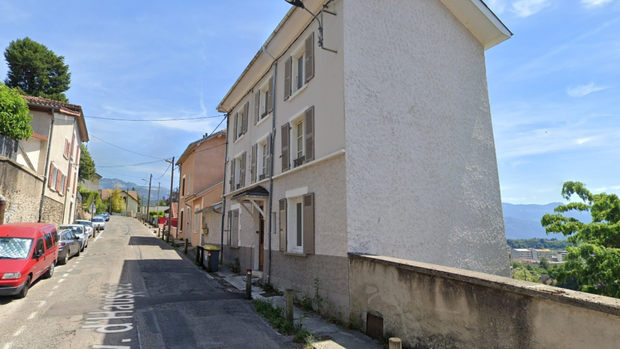 Incendie à Voiron : un homme intoxiqué au monoxyde de carbone Incendie à Voiron : un homme intoxiqué au monoxyde de carbone