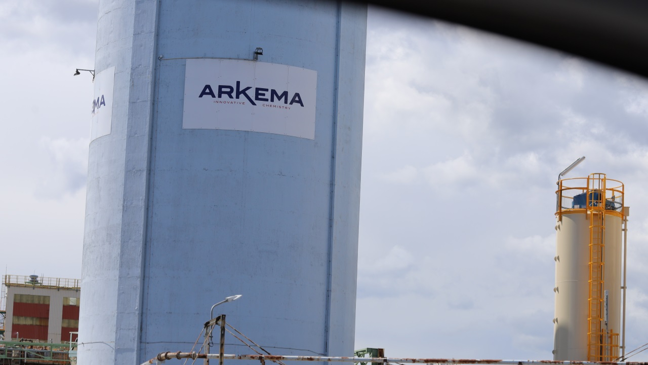 Isère : Arkema menace de fermer l’usine si le blocage persiste Isère : Arkema menace de fermer l’usine si le blocage persiste