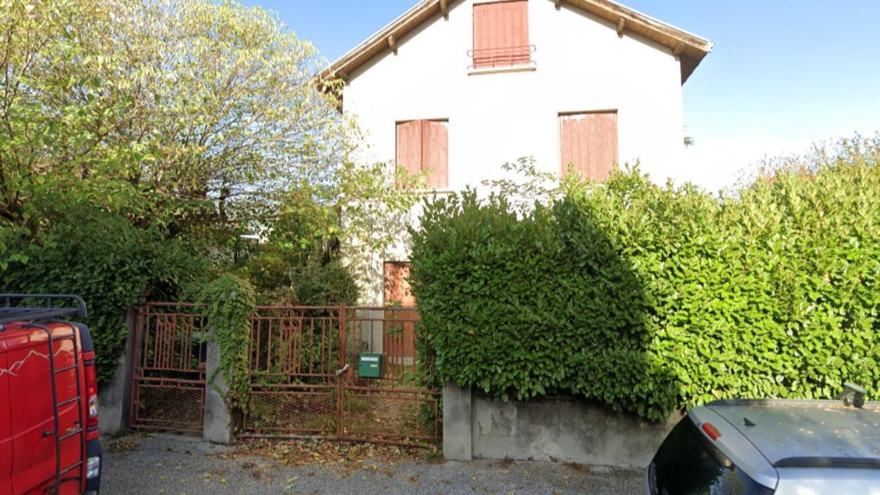 La maison squattée à Grenoble a été évacuée ce mercredi La maison squattée à Grenoble a été évacuée ce mercredi