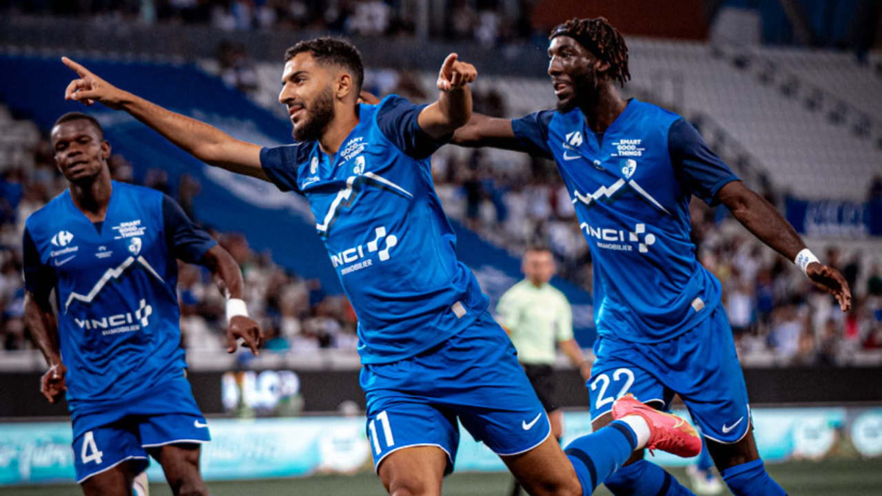 Le GF38 confirme son bon début de saison contre le Paris FC (2-0) Le GF38 confirme son bon début de saison contre le Paris FC (2-0)