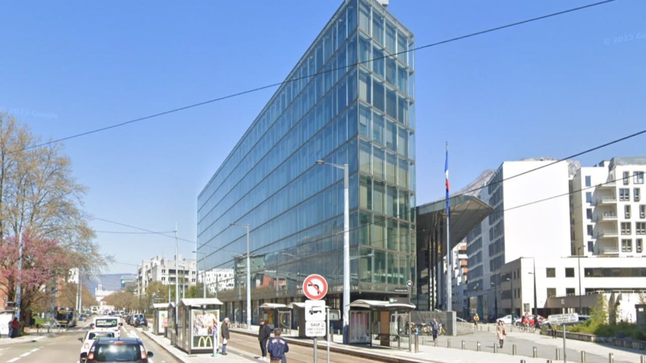 Maire agressé en Isère : le suspect interpellé, le parquet de Grenoble saisi de l'affaire Maire agressé en Isère : le suspect interpellé, le parquet de Grenoble saisi de l'affaire