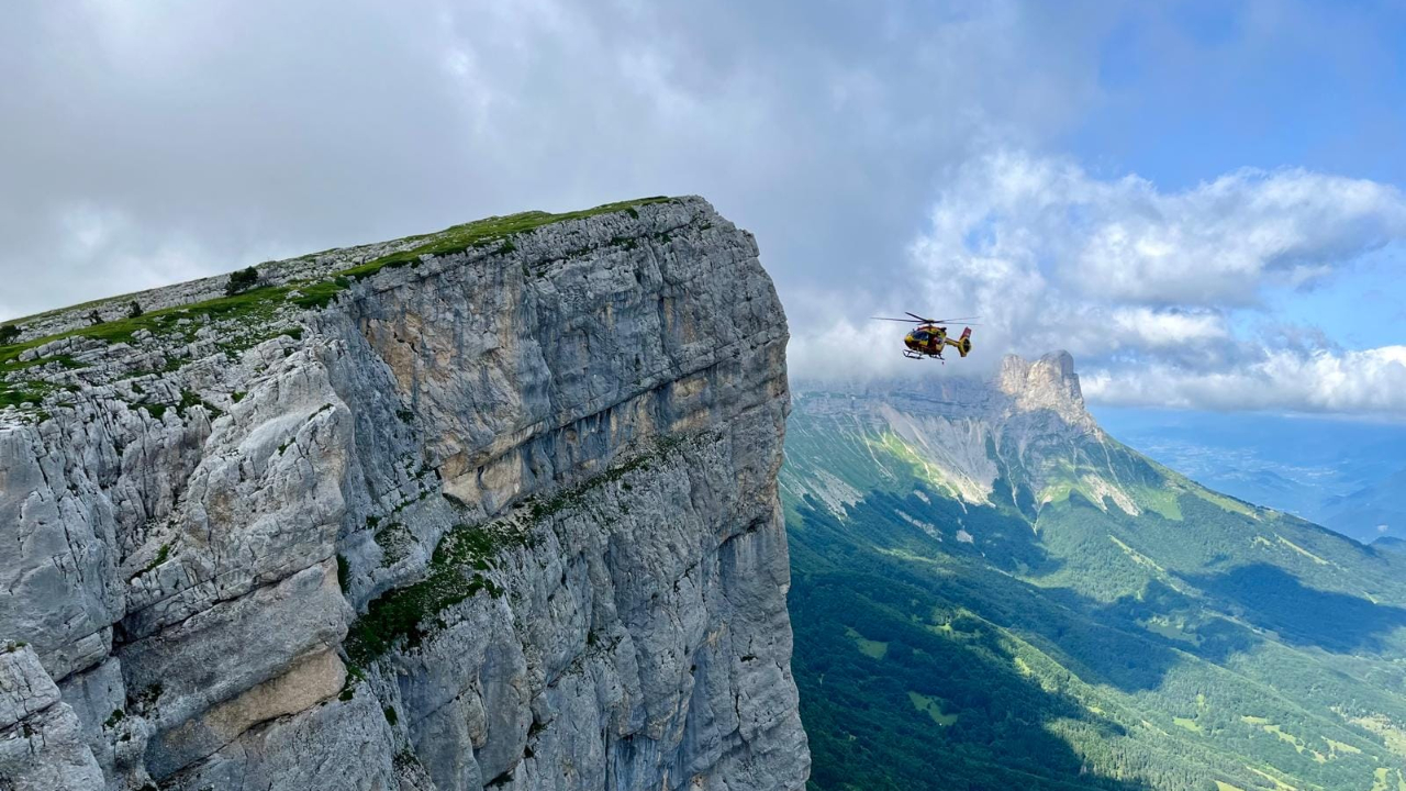 Massif de Belledonne : un alpiniste perd la vie après une chute de 150 mètres Massif de Belledonne : un alpiniste perd la vie après une chute de 150 mètres