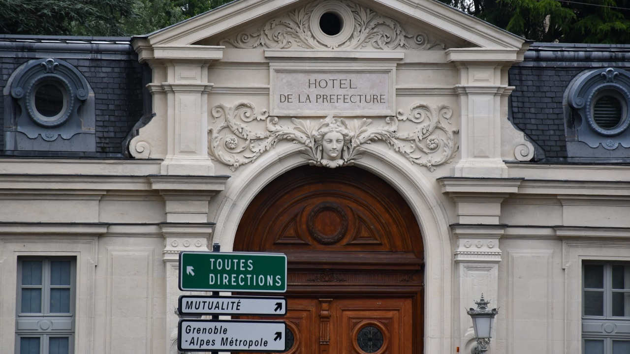 Message moqueur envers Jean-Luc M&eacute;lenchon : la pr&eacute;fecture de l'Is&egrave;re dit avoir &eacute;t&eacute; pirat&eacute;e sur X (ex-Twitter)