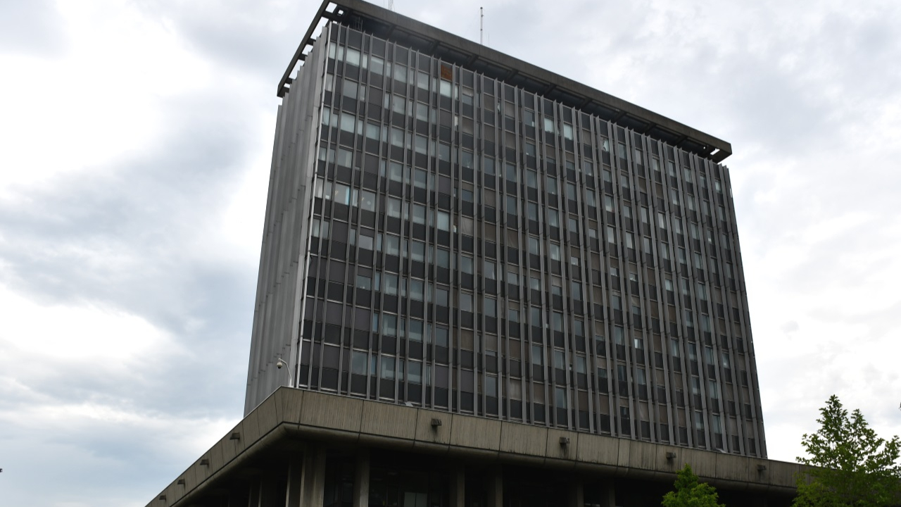 Municipales à Grenoble : une ligne de départ déjà encombrée Municipales à Grenoble : une ligne de départ déjà encombrée