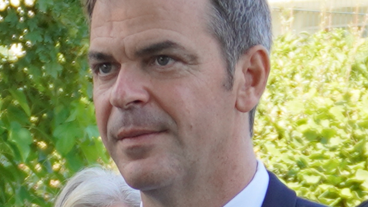 Olivier Véran tacle Eric Piolle : "J’aimerais bien qu’il se mette deux secondes à la place des gens qui vivent dans cette ville" Olivier Véran tacle Eric Piolle : "J’aimerais bien qu’il se mette deux secondes à la place des gens qui vivent dans cette ville"