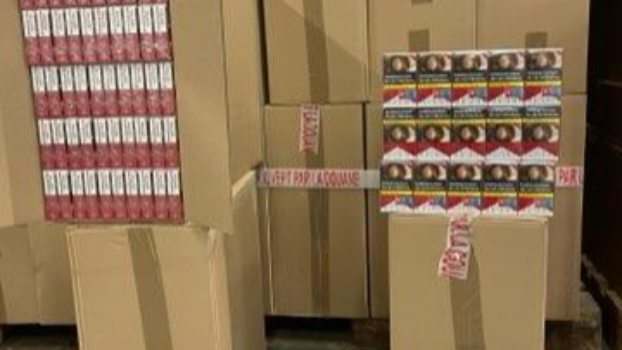 Pr&egrave;s de 1,4 tonne de cigarettes de contrefa&ccedil;on saisies par les douaniers de Grenoble
