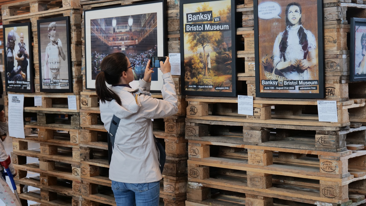 Près de Grenoble : l'exposition Banksy se termine, plus de 30 000 visiteurs recensés Près de Grenoble : l'exposition Banksy se termine, plus de 30 000 visiteurs recensés