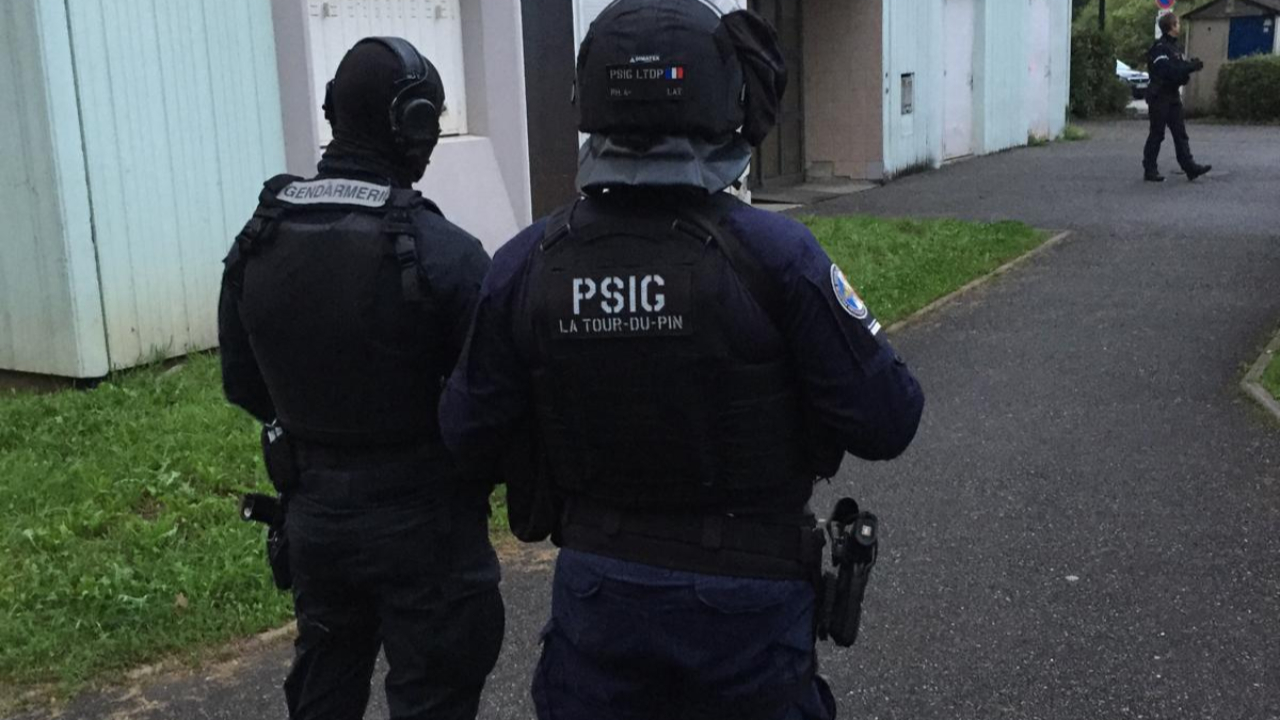 Près de Grenoble : le point de deal des tours Bayard démantelé Près de Grenoble : le point de deal des tours Bayard démantelé