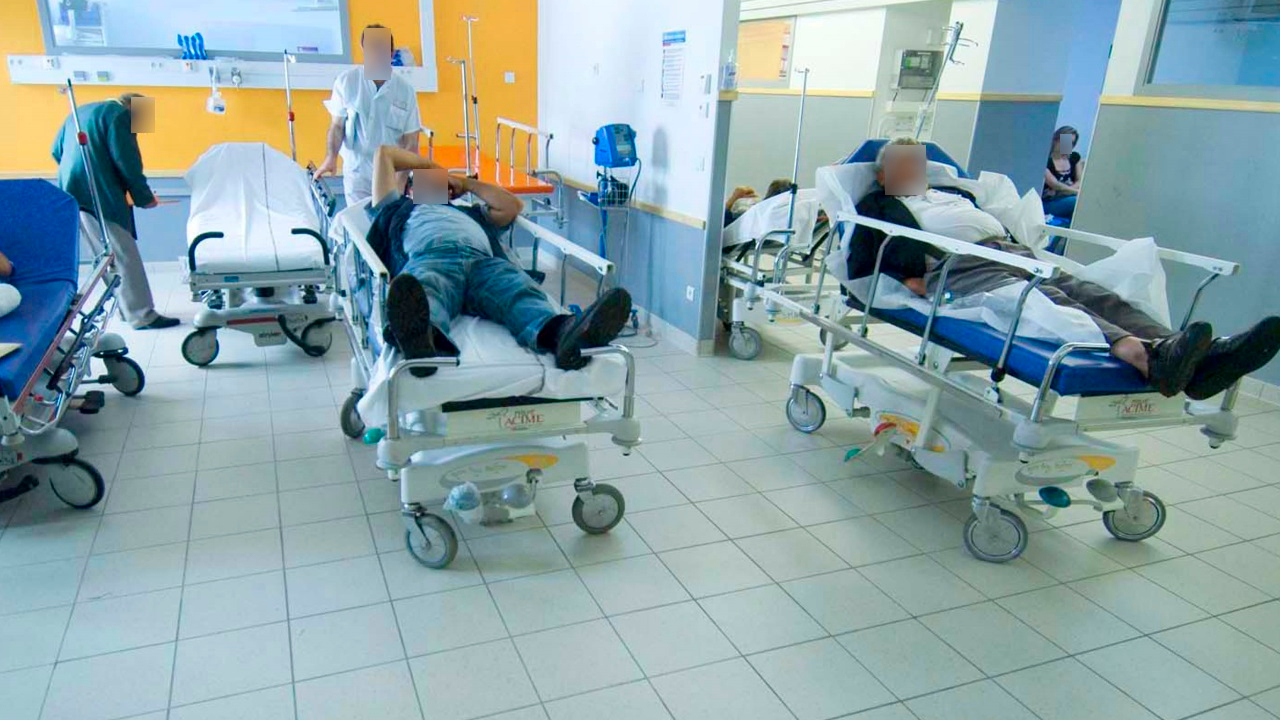 Pr&egrave;s de Grenoble : le toit de l&rsquo;internat de m&eacute;decine arrach&eacute; par des vents violents