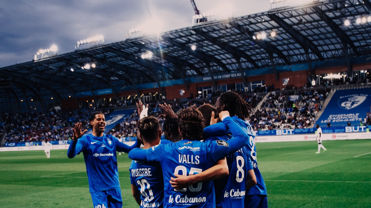 Stade des Alpes : le GF38 et le FC Grenoble Rugby mettent la pression à la Métropole, l'enceinte en sursis ? Stade des Alpes : le GF38 et le FC Grenoble Rugby mettent la pression à la Métropole, l'enceinte en sursis ?