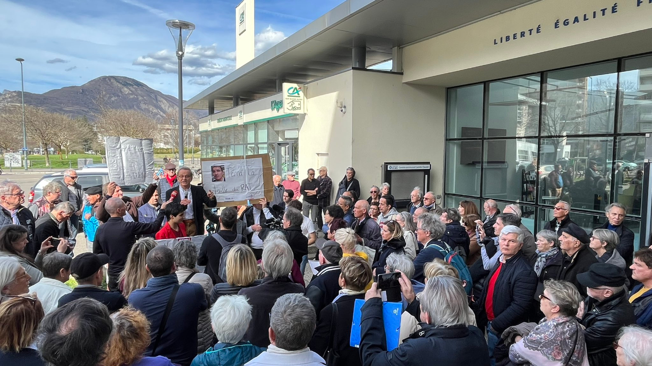 Taxe foncière, ZFE, Grenoble Habitat : plusieurs manifestations avant le conseil municipal de Grenoble Taxe foncière, ZFE, Grenoble Habitat : plusieurs manifestations avant le conseil municipal de Grenoble
