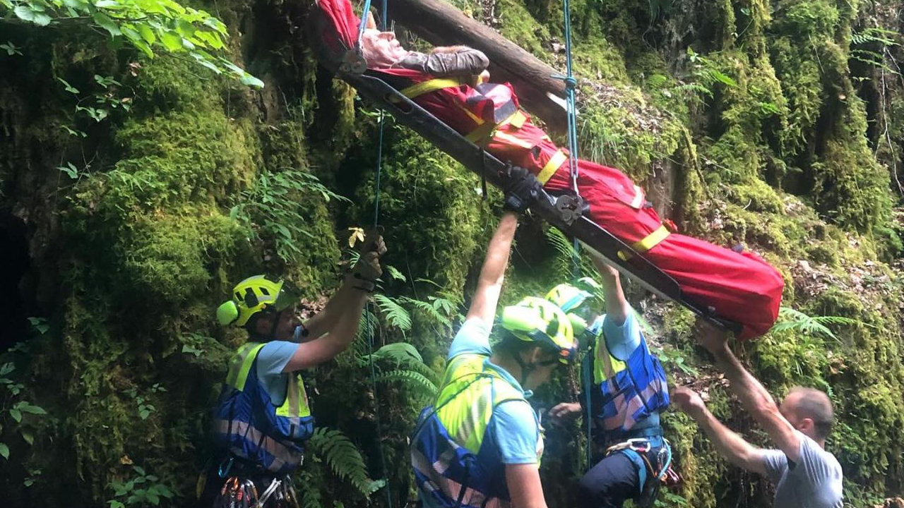 Un randonneur de 18 ans chute de 400 mètres dans le massif de la Grande Sure