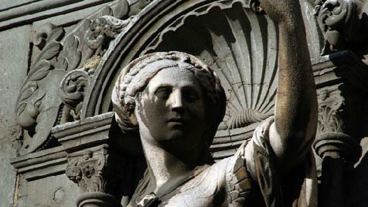 Voiron : ivre, il rend visite &agrave; une femme et la frappe parce qu'elle refuse de le voir