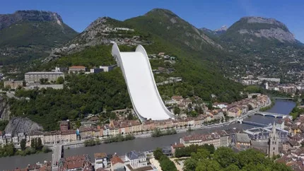 1er avril : Eric Piolle annonce l'installation d'un tremplin de saut à ski à Grenoble 1er avril : Eric Piolle annonce l'installation d'un tremplin de saut à ski à Grenoble