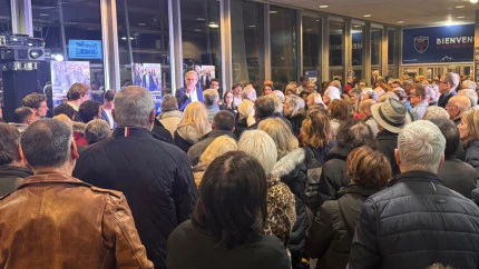 Municipales &agrave; Grenoble : Alain Carignon rassemble 1200 personnes au Stade des Alpes